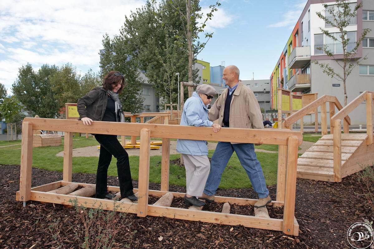 Life Path: Wooden Path with log end pavers